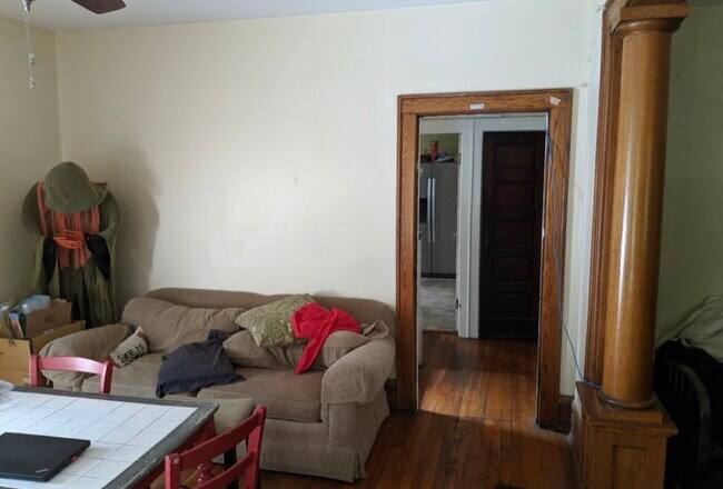 LIVING AREA - 70 E Northwood Ave