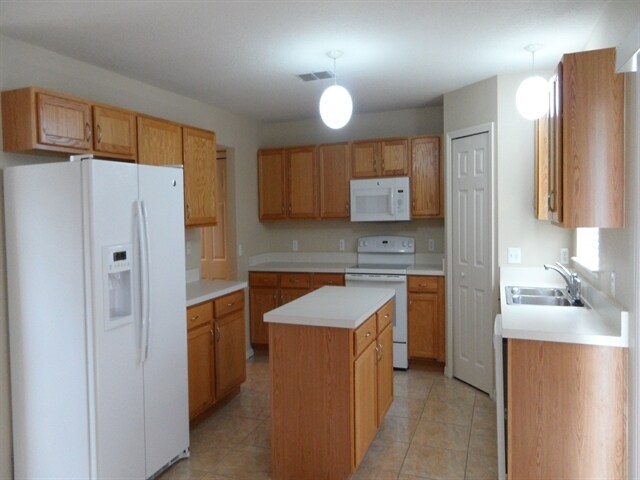 Building Photo - 31810 Parkdale Dr