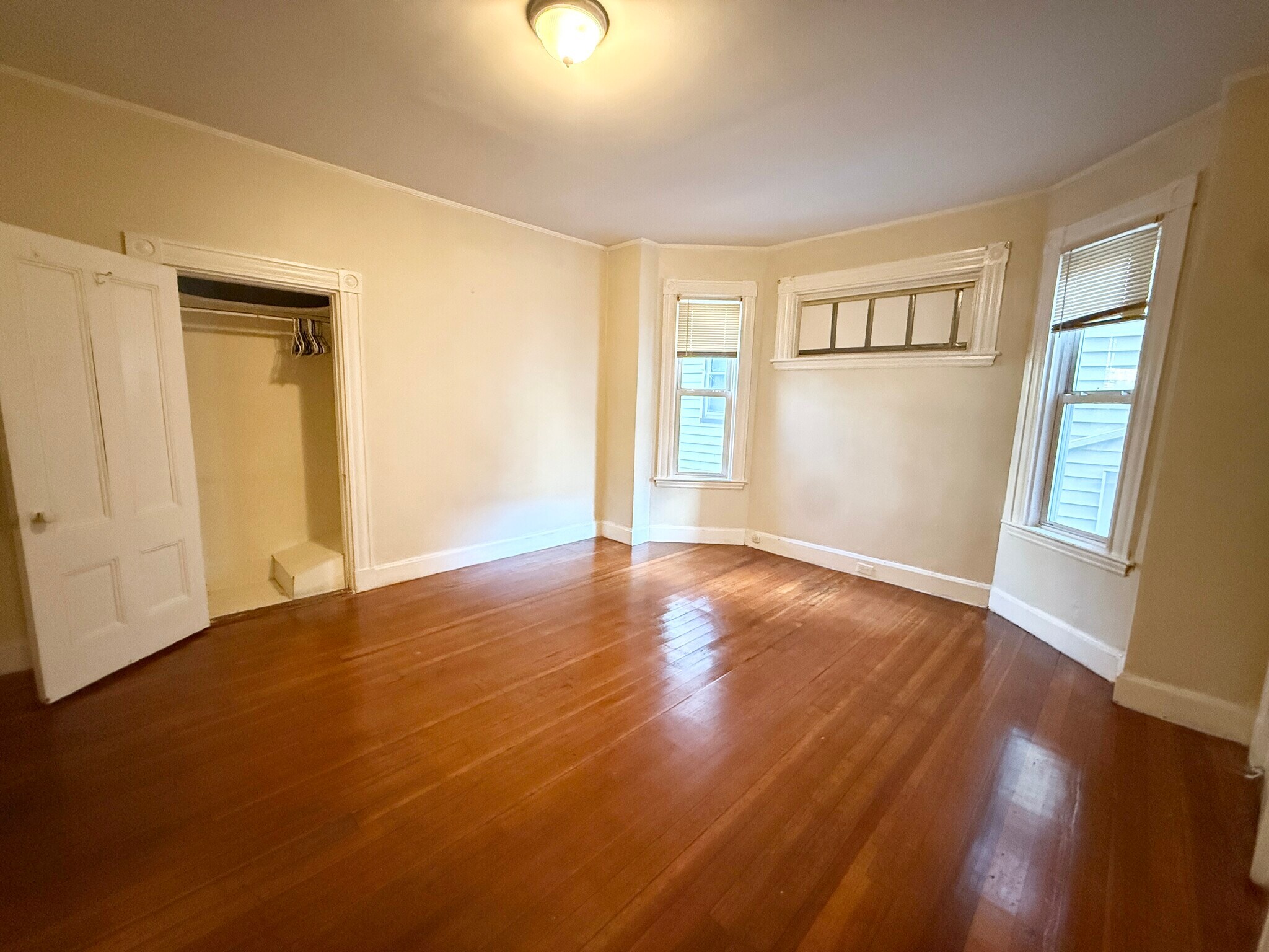 Building Photo - 6 Aspen St