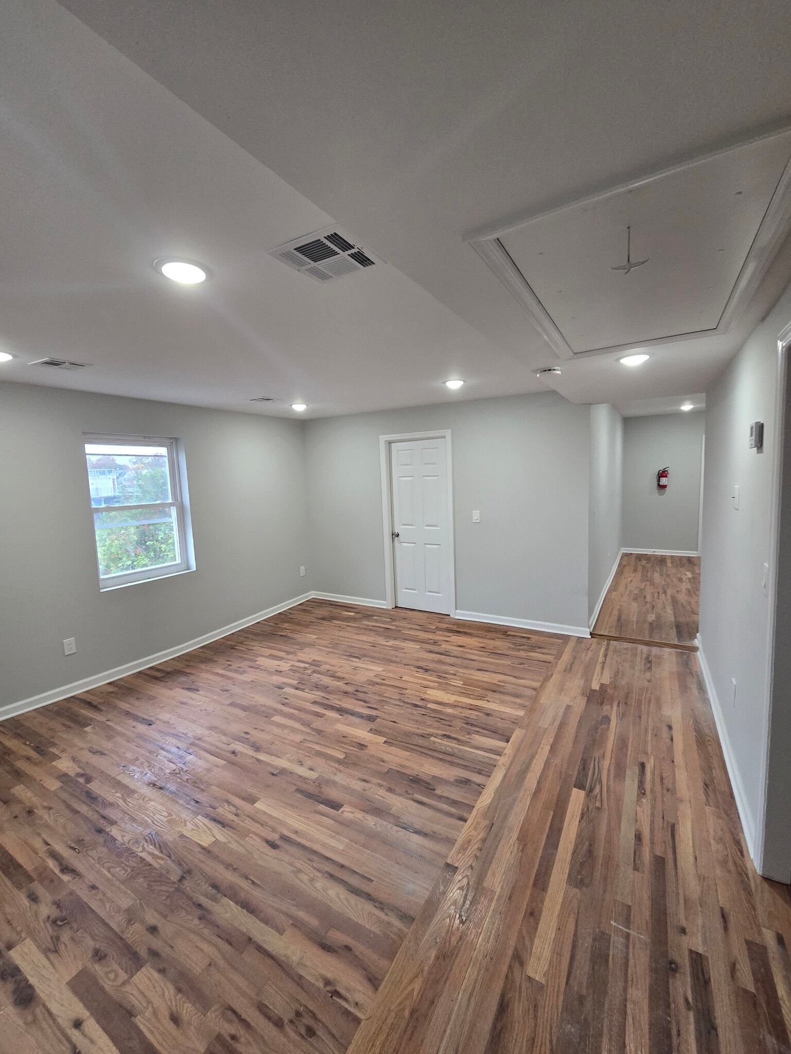 Building Photo - 231 N Clinton St