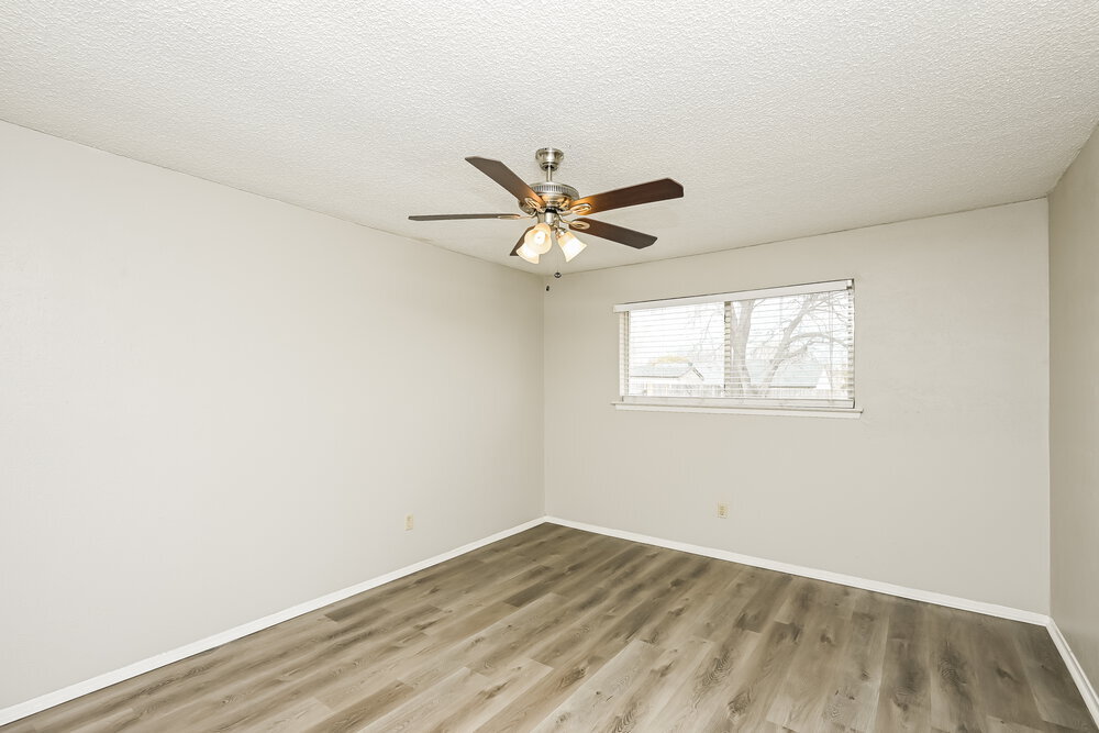 Building Photo - 716 Admiralty Way