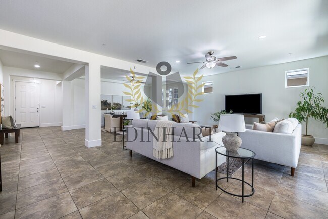 Building Photo - 1632 N Broadbent Ln