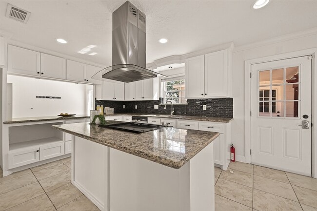 Building Photo - 11414 Meadow Lake Dr