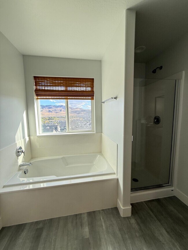 Building Photo - 1743 Olympus Dr