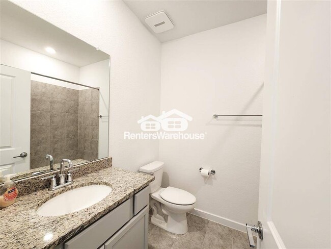 Building Photo - 7230 Greenbriar Bnd Ct