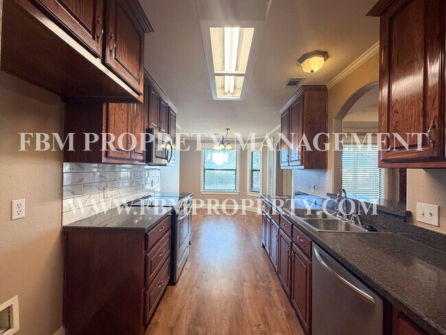 Building Photo - 163 Highland Dr