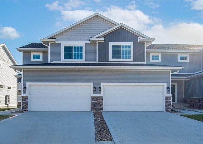 Primary Photo - 9611 Turnpoint Dr