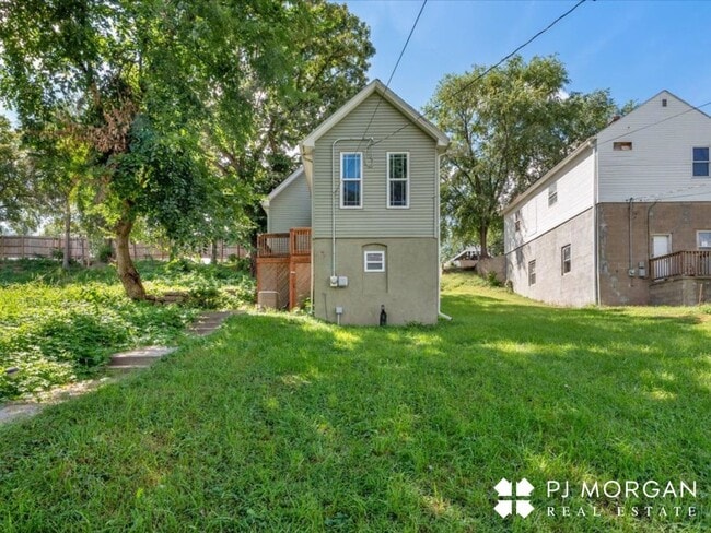 Building Photo - South Omaha Charm
