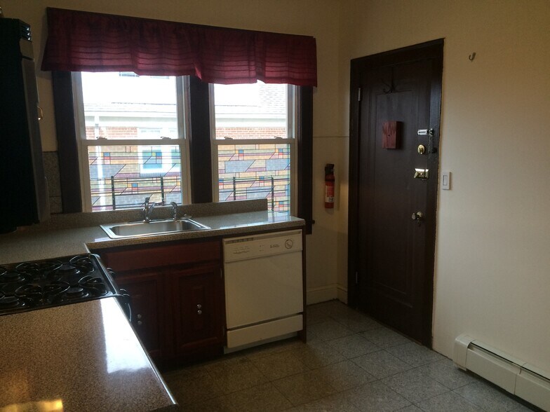 Building Photo - 86 Edgewood Ave