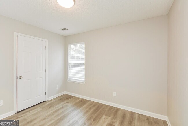 Building Photo - 40 Stone Ridge Way