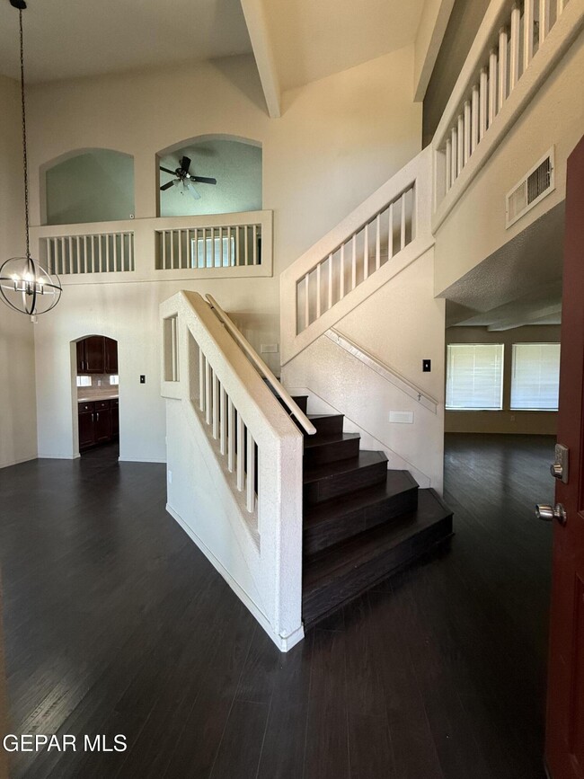 Building Photo - 12557 Paseo Lindo Dr