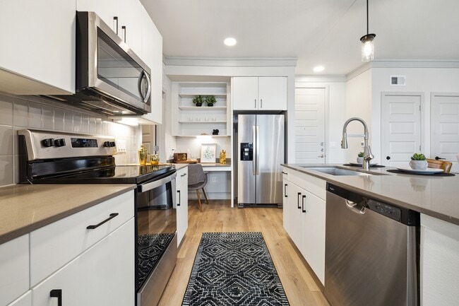 Building Photo - Dakota at Deer Park