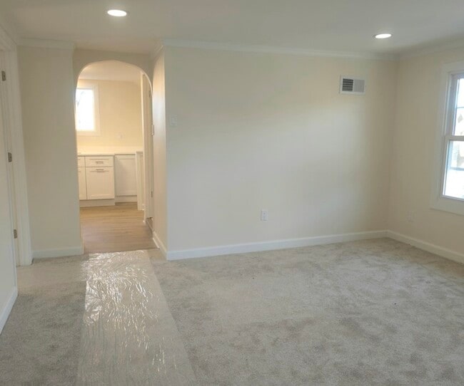 Building Photo - 2838 Ridge Rd