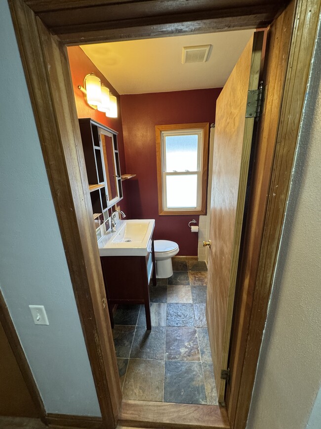 Bathroom - 937 Clarence Ct