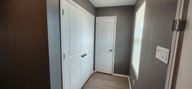 Building Photo - 4-bed, 2-bath gem in Hidden Trails- Bulverde TX- 4/2/2-6013 Companion Loop