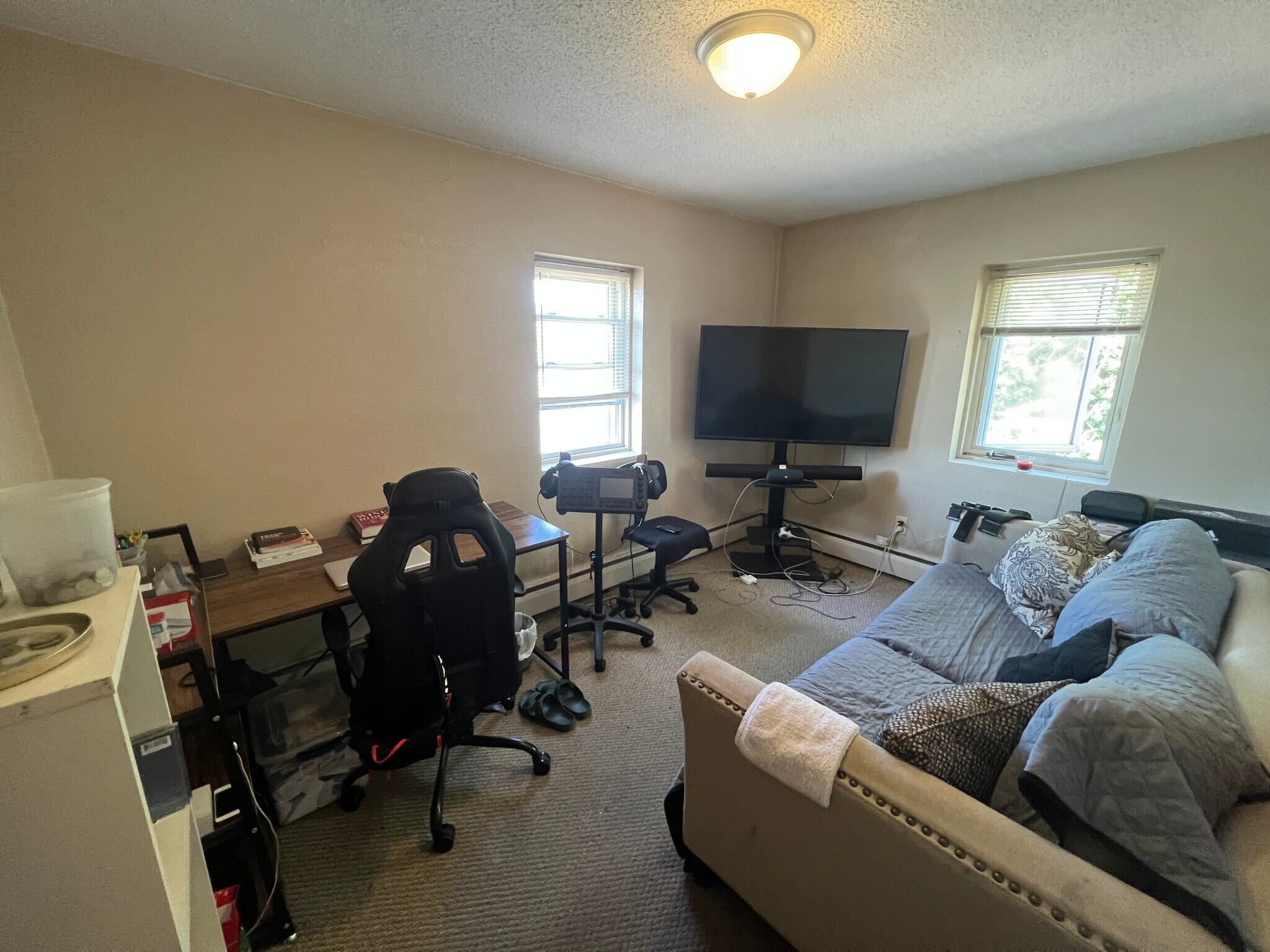 Building Photo - 109 16th St NE