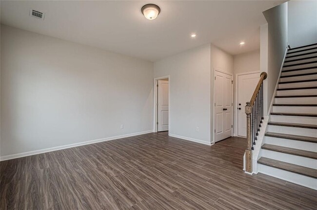 Building Photo - 1444 Creekside Cir NW