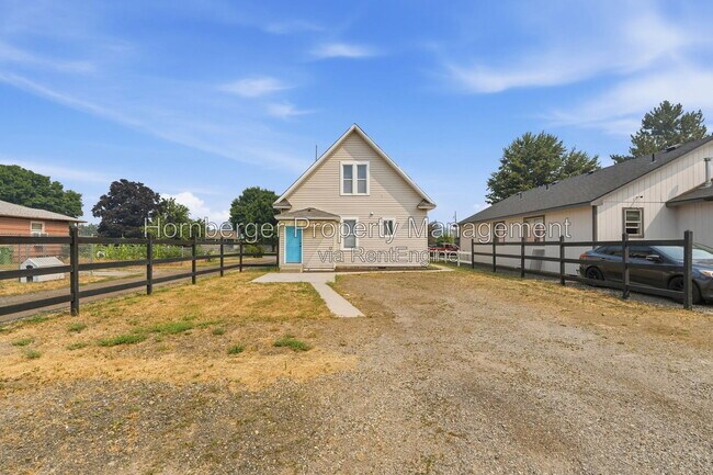 Building Photo - 3502 E Jackson Ave