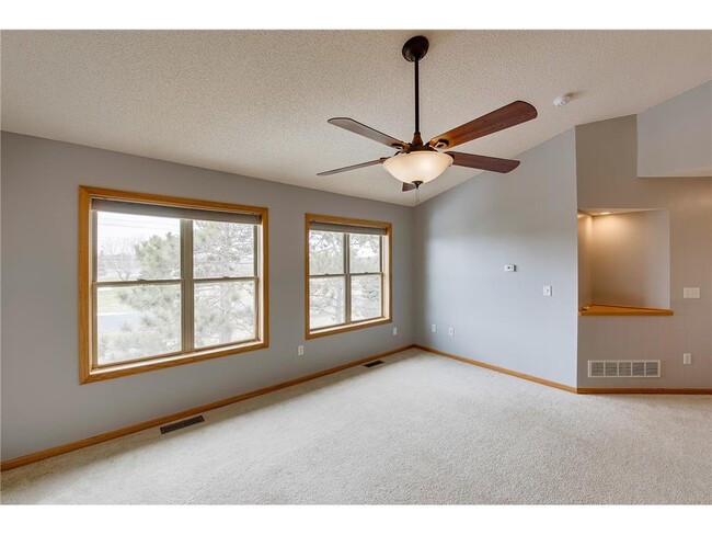 Building Photo - 1728 Ponderosa Ln
