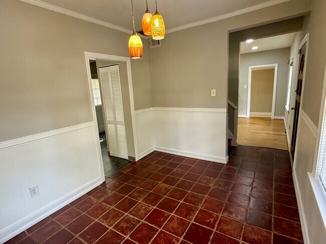 Building Photo - Updated 3BR Home in Coveted Forest Hill Pa...