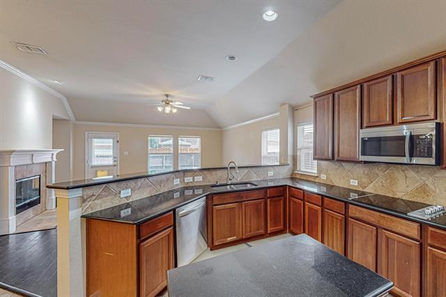 Building Photo - 11680 Mansfield Dr