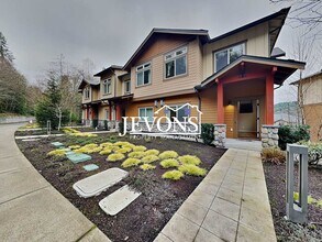 Building Photo - Coming soon! Modern Townhome Living in Prime Issaquah Location