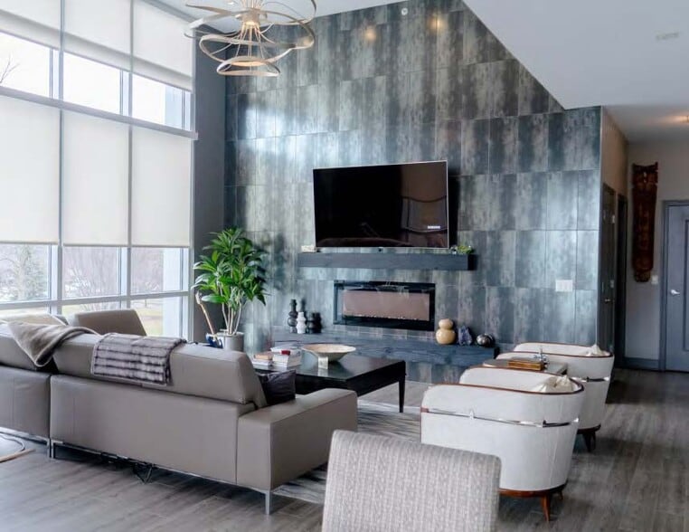 Building Photo - 600 East Ave