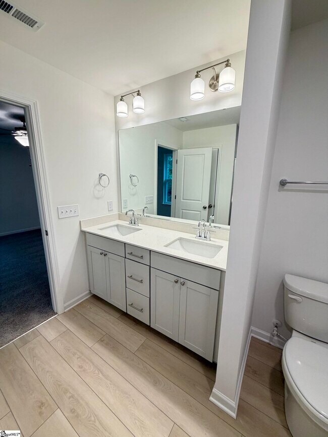 Building Photo - 218 Brochaill Ct