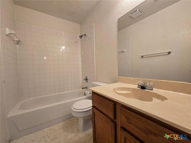 Building Photo - 2808 Leroy Cir