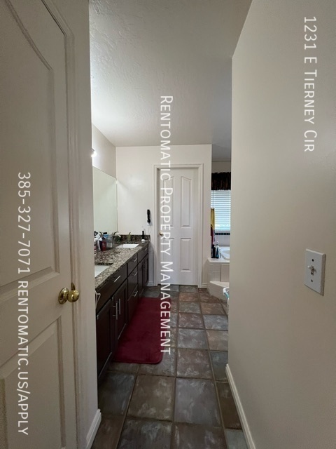 Building Photo - 1231 Tierney Cir