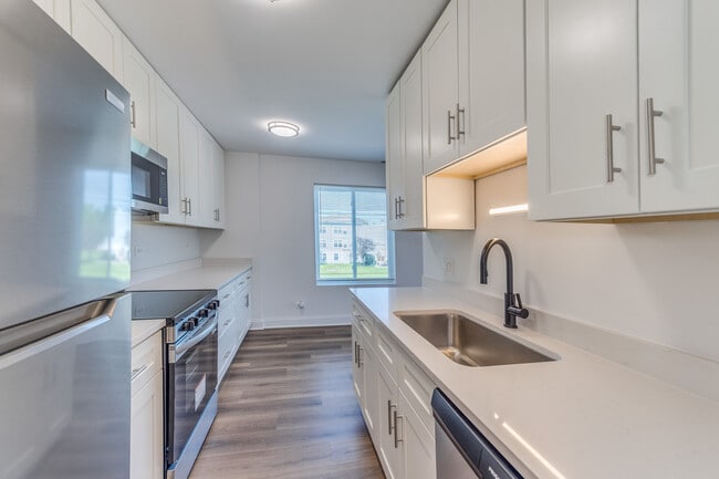 Building Photo - 900 Perrie Dr
