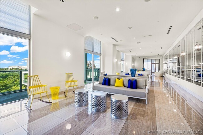 Building Photo - 2000 Metropica Wy