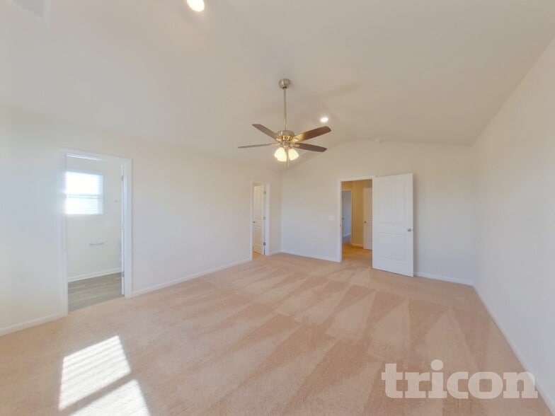 Building Photo - 2010 Southlea Dr