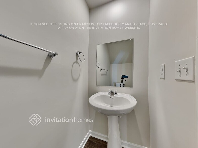 Building Photo - 4021 Autumn Frost Trl