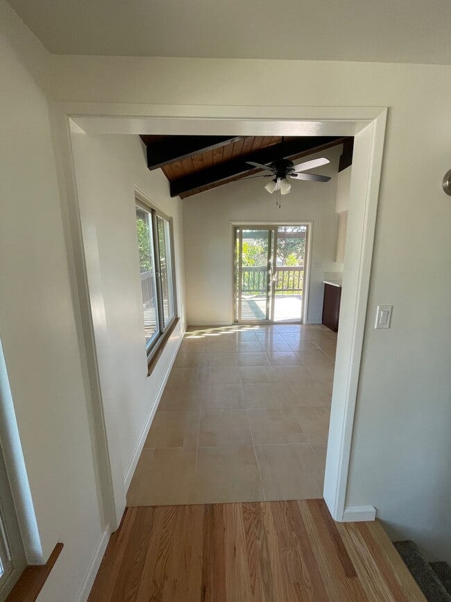 Building Photo - 576 Blaisdell Dr