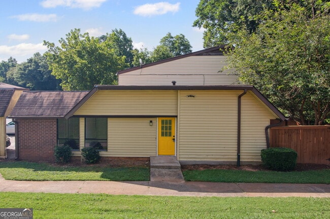 Building Photo - 3193 Nectarine Cir