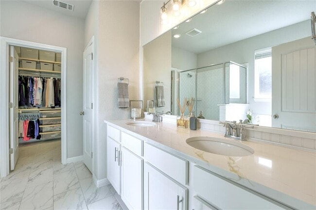 Building Photo - 17600 Penfolds Dr