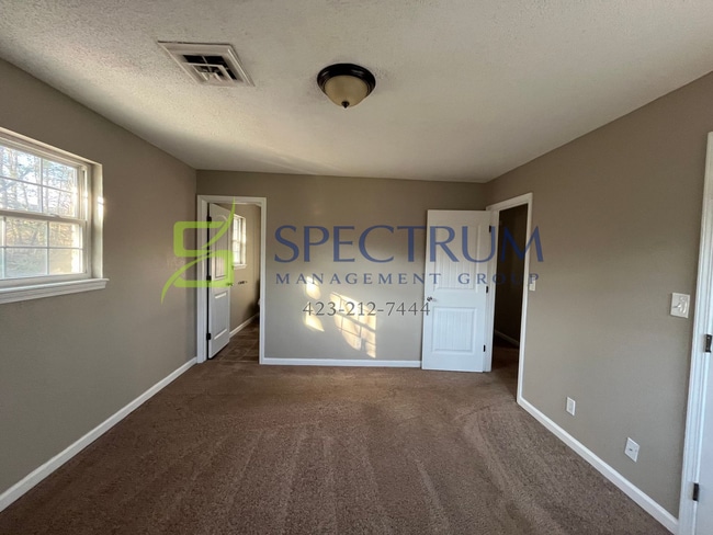 Building Photo - 3 Bedroom 2.5 Bath Single Family Home