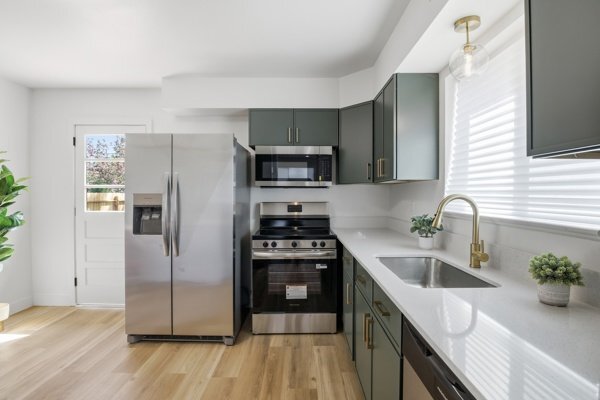 Building Photo - 2021 Woodburn St