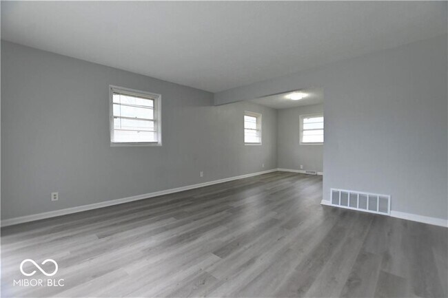 Building Photo - 5820 E 40th St