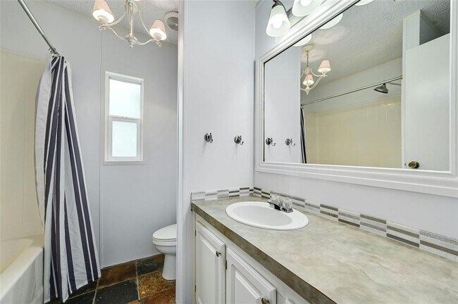 Building Photo - 1619 J J Seabrook Dr