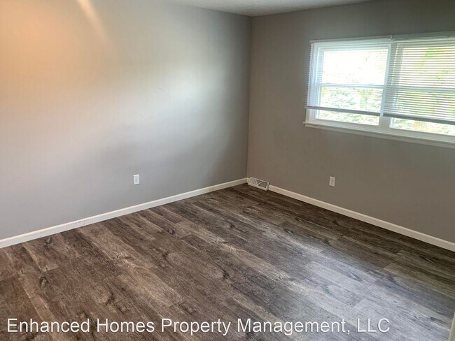 Building Photo - 2722 Magnolia Dr