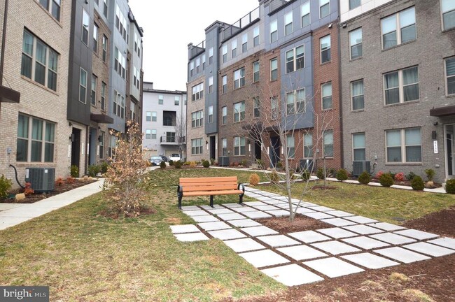 Building Photo - 13651 Innovation Station Lp