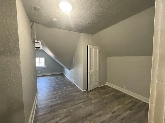 Building Photo - 3627 Montgomery Rd