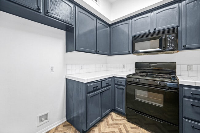 Building Photo - 4620 Vista Del Monte Ave