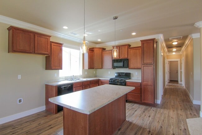 Building Photo - Brand New Build!