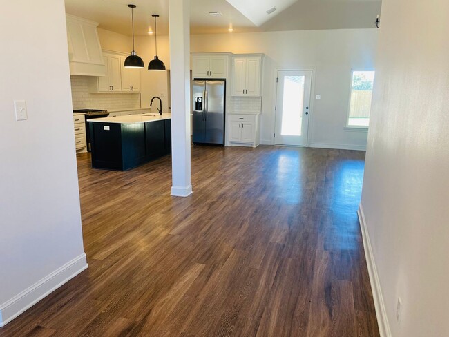 Building Photo - 4 bed 3 Bath Beautiful - Cooper ISD