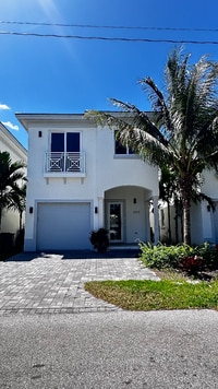 Building Photo - 1602 Hayes St