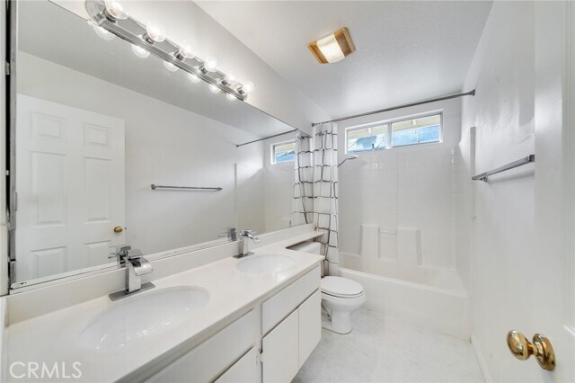 Building Photo - 28 Homestead Dr