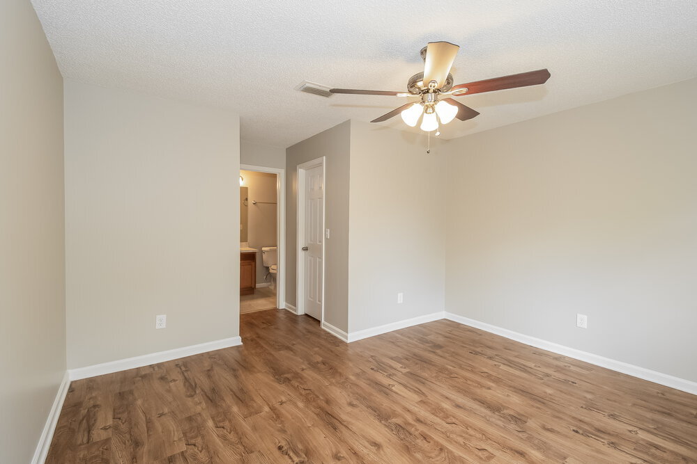 Building Photo - 1603 Twin Oak Ln